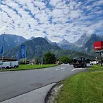 Alpenliebe Lofer - Bergblick & Pool 아파트