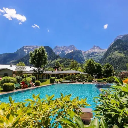Alpenliebe Lofer - Bergblick & Pool Apartment