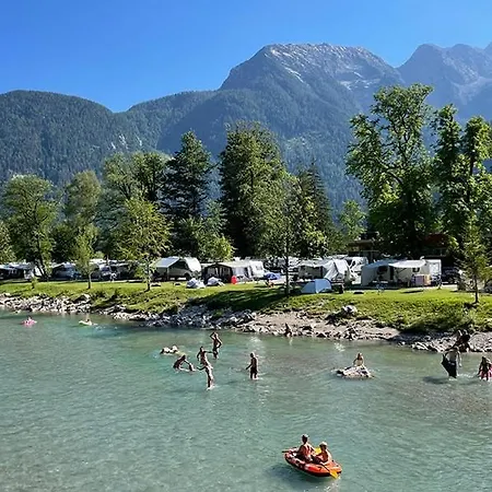 Alpenliebe Lofer - Bergblick & Pool Apartment Sankt Martin bei Lofer
