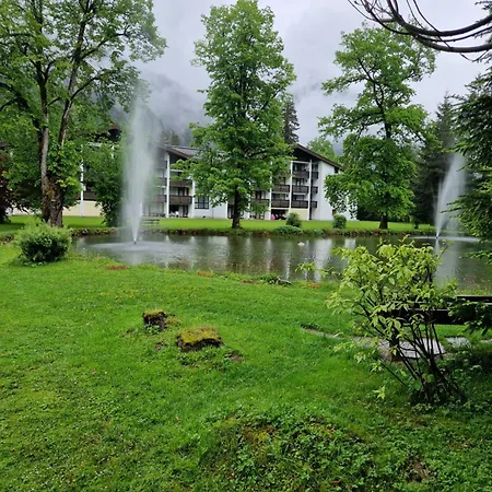 Alpenliebe Lofer - Bergblick & Pool Apartment Sankt Martin bei Lofer